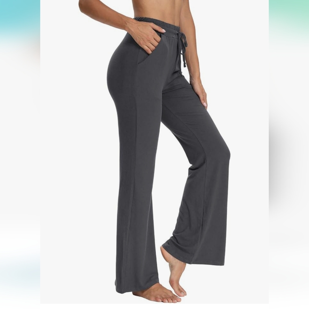 NWT 📦 Flare Leg Grey Athleasure Pants